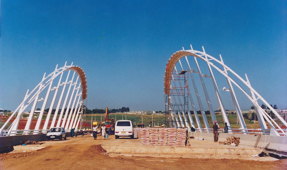 Millenium Bridge Gateway